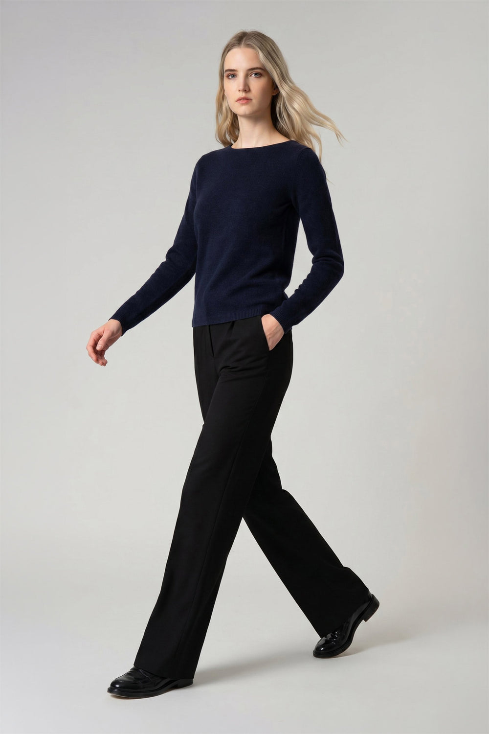 Maglia Scollo a Barchetta Velo in Puro Cashmere Notte