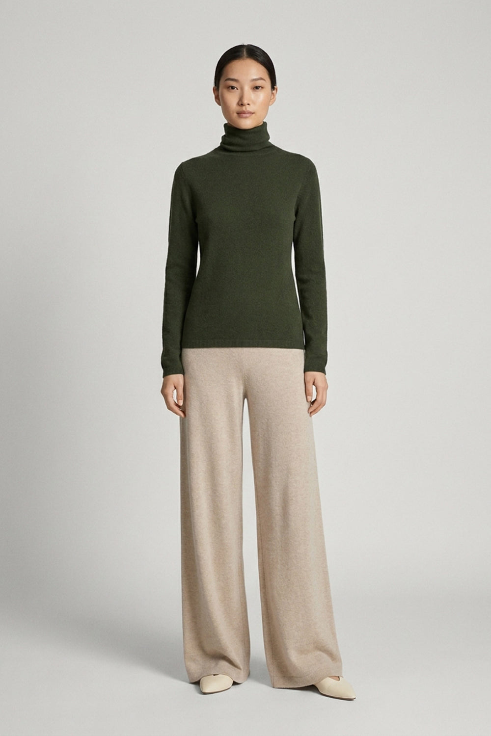 Dark Green Pure Cashmere Featherweight Turtleneck Sweater