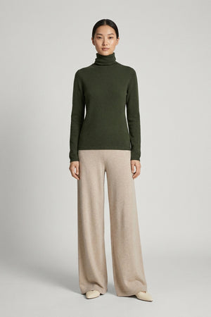 Dark Green Pure Cashmere Featherweight Turtleneck Sweater