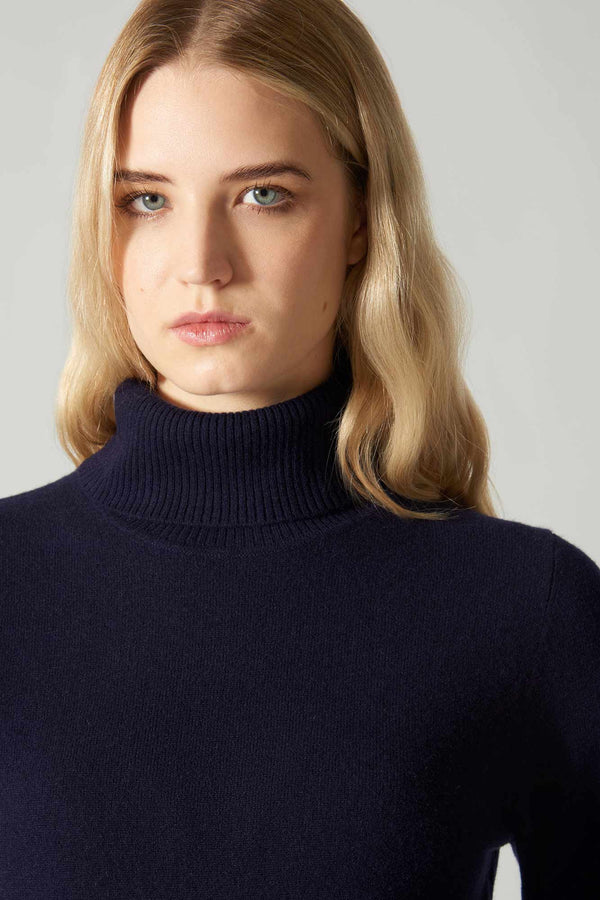 Dolcevita in Maglia Rasata in Puro Cashmere Notte