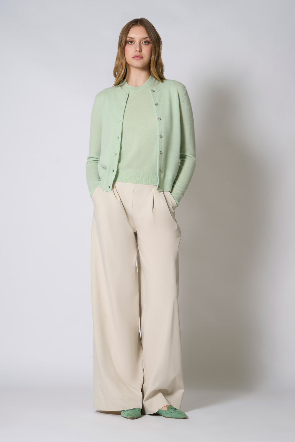 Cardigan Girocollo in Puro Cashmere Verde Pastello