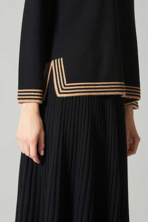 Maglia con Bordi a Righe in Puro Cashmere Nero-Cammello