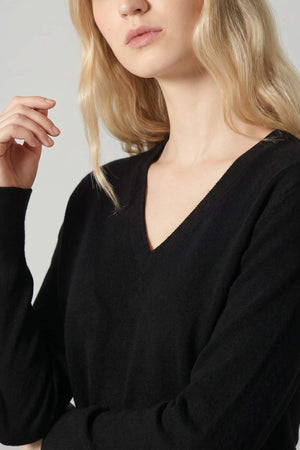 Pullover Scollo a V in Puro Cashmere Nero