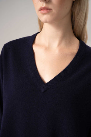 Pullover Scollo a V in Puro Cashmere Notte
