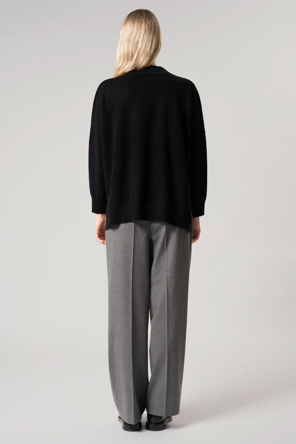 Maglia Over Collo a Scialle in Puro Cashmere Nero