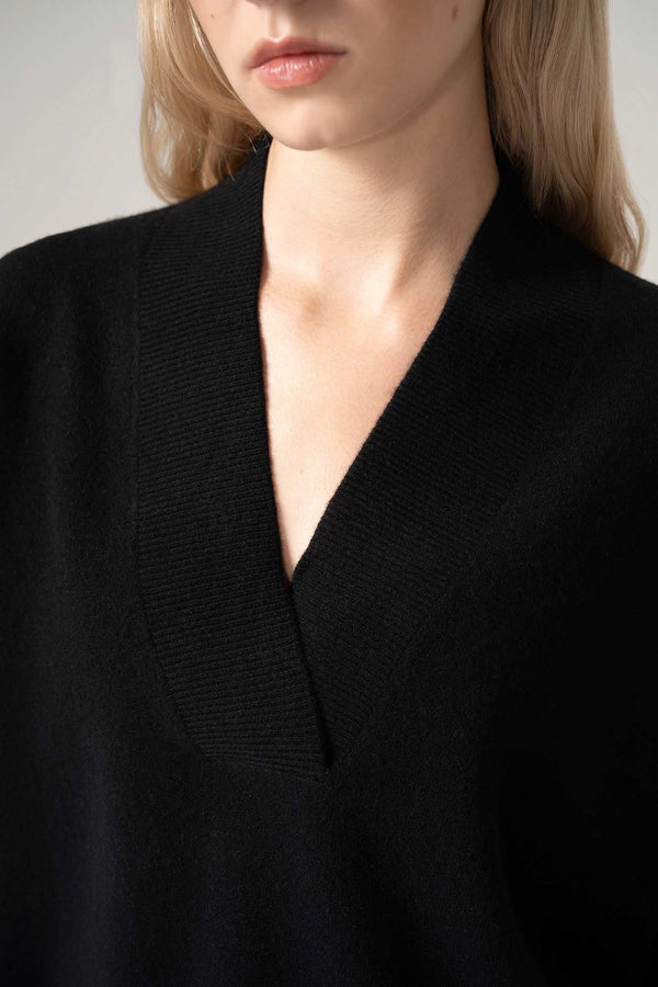 Maglia Over Collo a Scialle in Puro Cashmere Nero