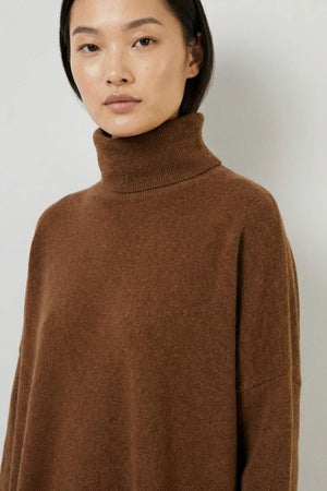 Dolcevita Over in Puro Cashmere Terracotta