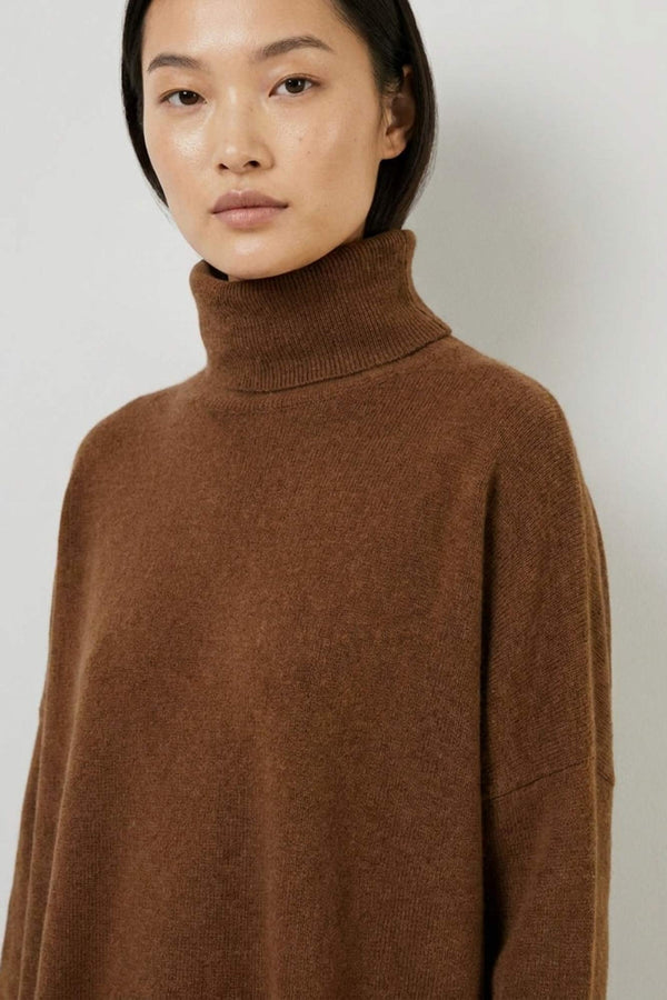 Dolcevita Over in Puro Cashmere Terracotta