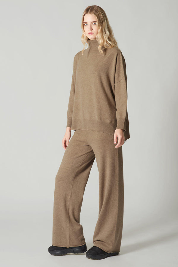 Dolcevita Over in Puro Cashmere Dune