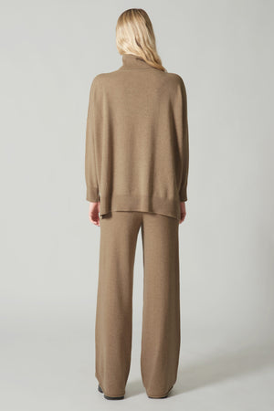 Dolcevita Over in Puro Cashmere Dune