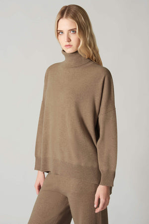 Dolcevita Over in Puro Cashmere Dune
