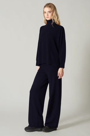 Dolcevita Over in Puro Cashmere Notte