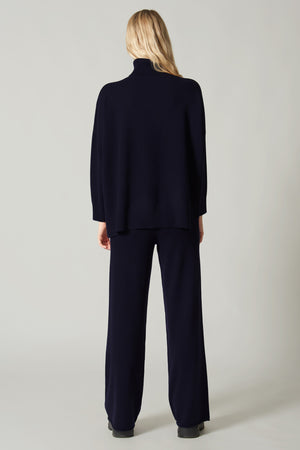 Dolcevita Over in Puro Cashmere Notte