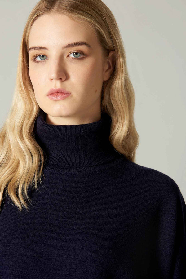 Dolcevita Over in Puro Cashmere Notte