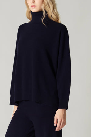 Dolcevita Over in Puro Cashmere Notte