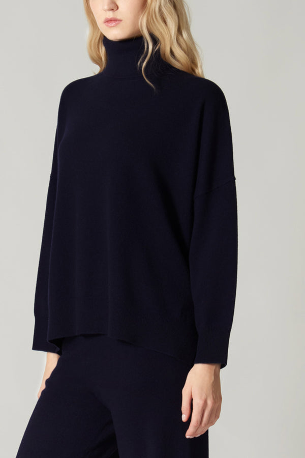 Dolcevita Over in Puro Cashmere Notte