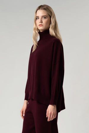 Dolcevita Over in Puro Cashmere Bitter