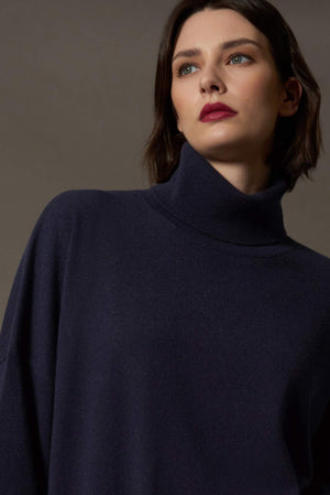 Dolcevita Maxi con Tasca in Puro Cashmere Notte