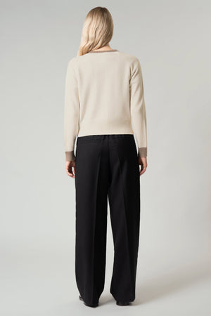 Cardigan con Bordi a Contrasto in Puro Cashmere Latte