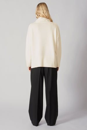 Maglia 8 fili con Collo ad Anello in Puro Cashmere Latte