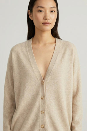 Cardigan Scollo a V in Puro Cashmere Avena