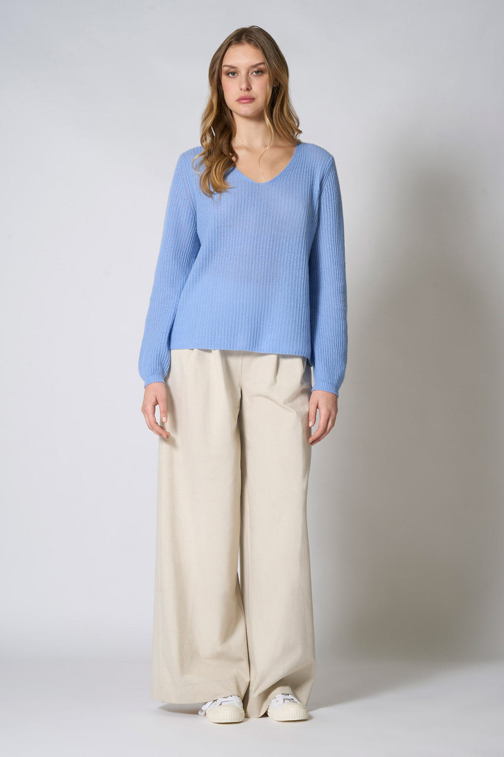 Maglia Scollo a V Costa Inglese in Puro Cashmere Cielo