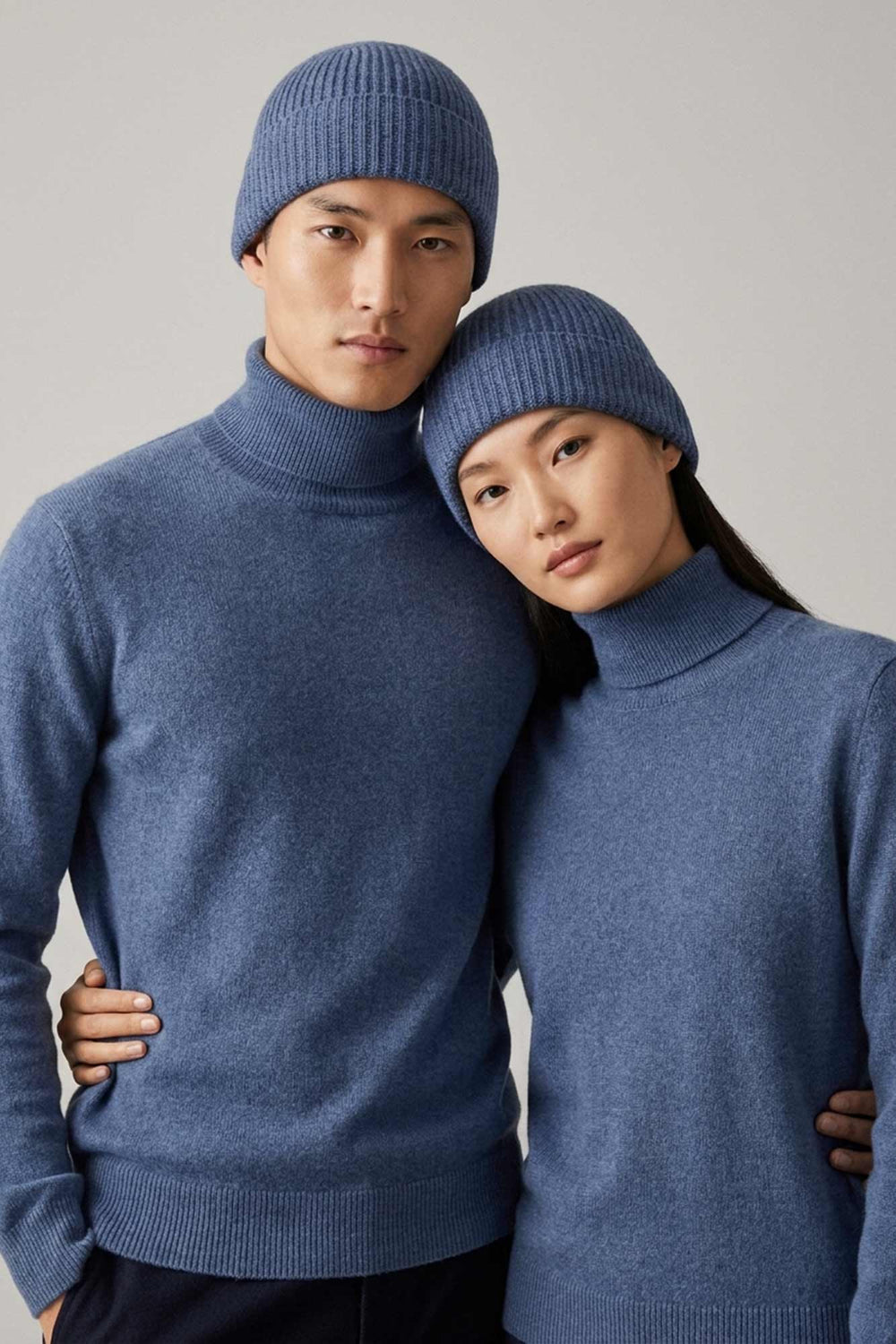 Berretto Corto Unisex a Coste in Puro Cashmere Denim Chiaro