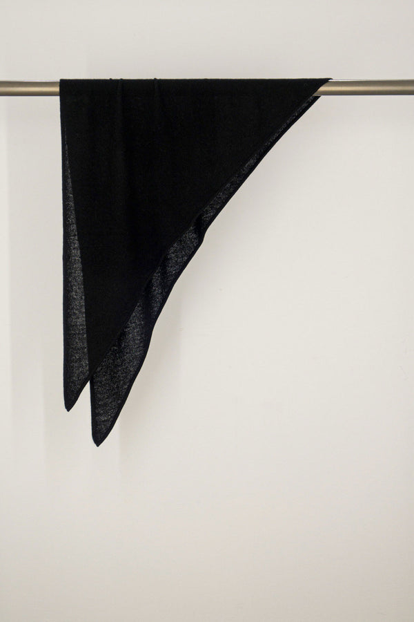 Sciarpa a Triangolo in Puro Cashmere Nero