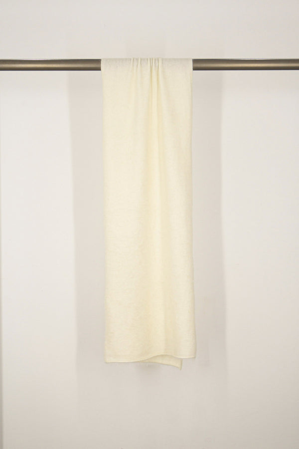 Sciarpa in Maglia Rasata in Puro Cashmere Spazzolato Latte