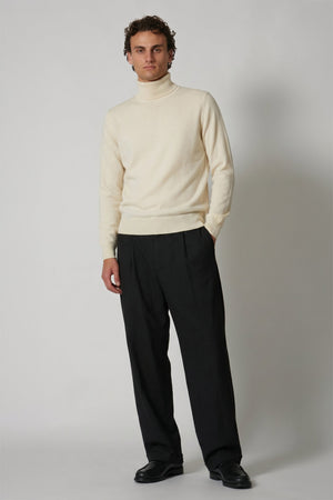 Ivory Pure Cashmere Turtleneck Pullover