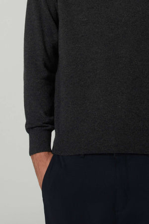 Maglia a Lupetto in Puro Cashmere Almost Black