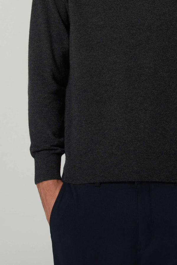Maglia a Lupetto in Puro Cashmere Almost Black