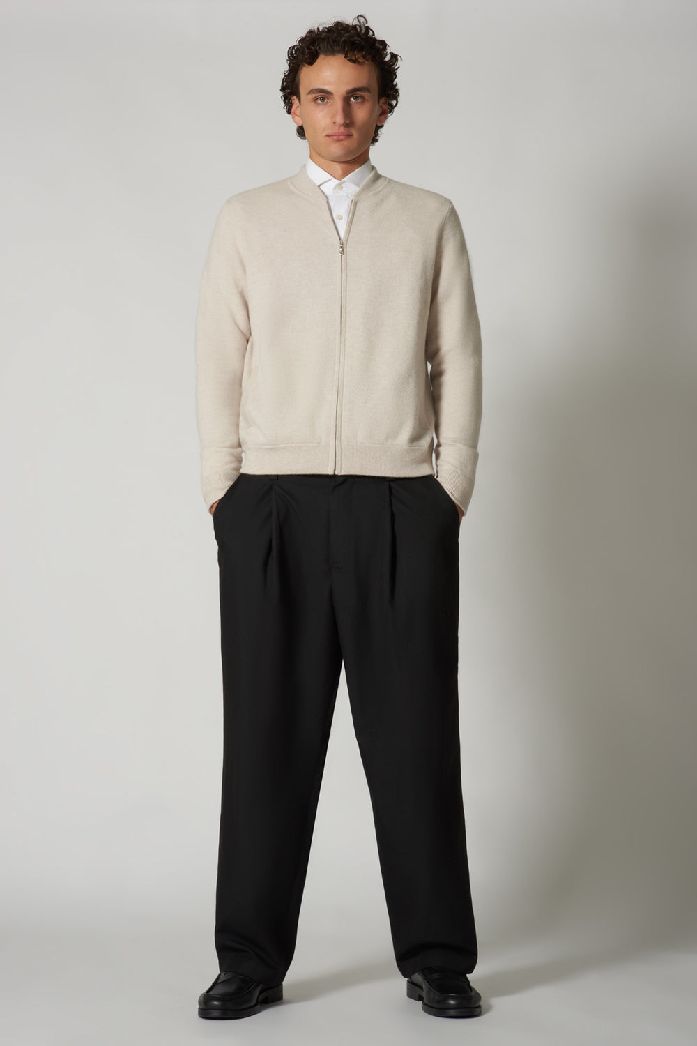 Cardigan a Bomber con Zip in Puro Cashmere Avena